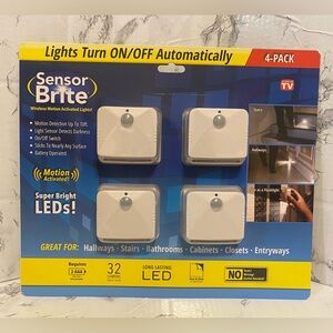 NIP, AS SEEN ON TV  Sensor Brite Wireless Motion Activated Lights - White 4-Pack